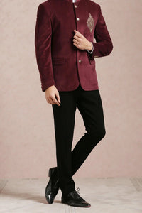 men-velvet-jodhpuri-suit-for-a-luxurious-wedding-events-celebration