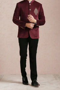 men-velvet-jodhpuri-suit-for-a-luxurious-wedding-events-celebration