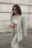 women-2-piece-suits-the-perfect-for-office-wear-business-parties